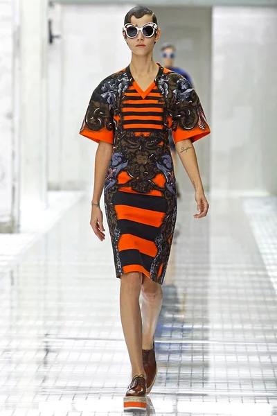 Look 7